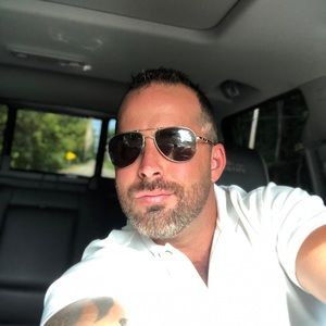 Meet your Posher, Derek